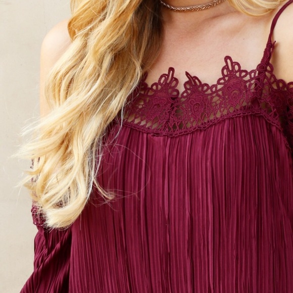 burgundy pleated dress - Picture 5 of 5